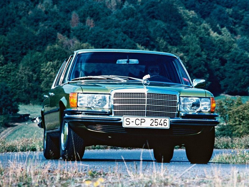 Mercedes-Benz S-Class ط (W116)، سيدان — منظر أمامي