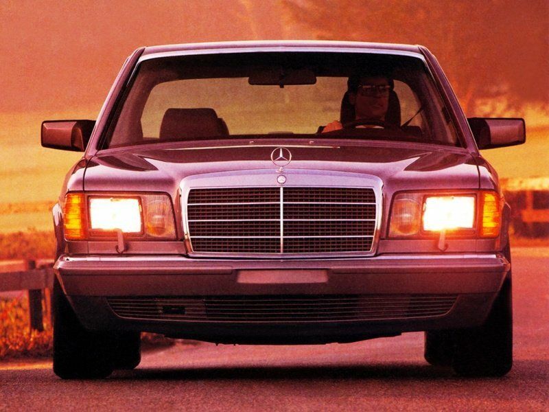 Mercedes-Benz S-Class عملية فيس ليفت II (W126) II (W126)، سيدان — منظر أمامي