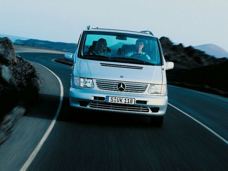Mercedes-Benz V-Class ط (W638)، ميني فان — منظر أمامي
