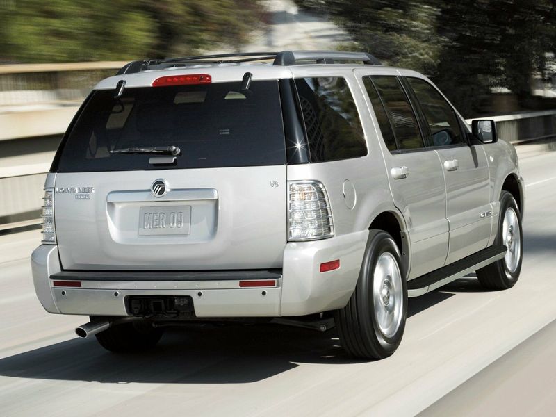 Mercury Mountaineer ثالثاً، دفع رباعي 5 أبواب — منظر خلفي أيمن