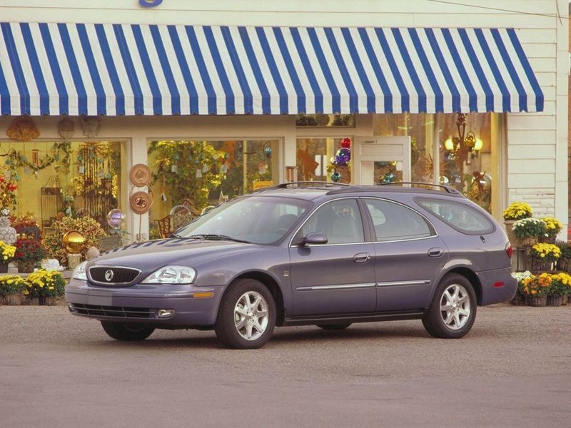 Mercury Sable رابعاً، واجون 5 أبواب — منظر أمامي أيمن