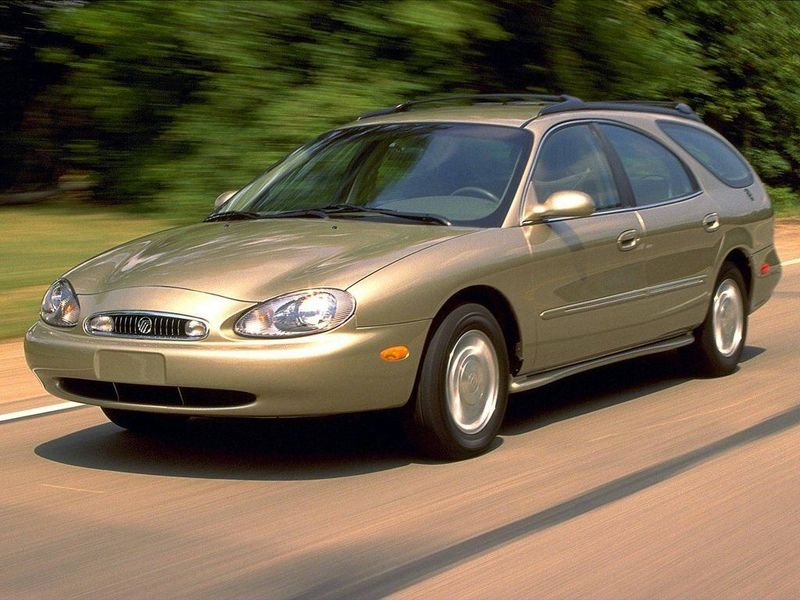 Mercury Sable ثالثاً، واجون 5 أبواب — منظر أمامي أيمن