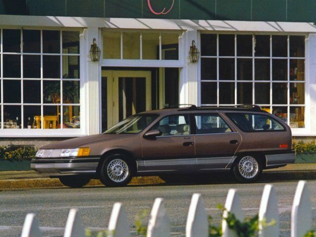 Mercury Sable I، واجون 5 أبواب — منظر أمامي أيسر
