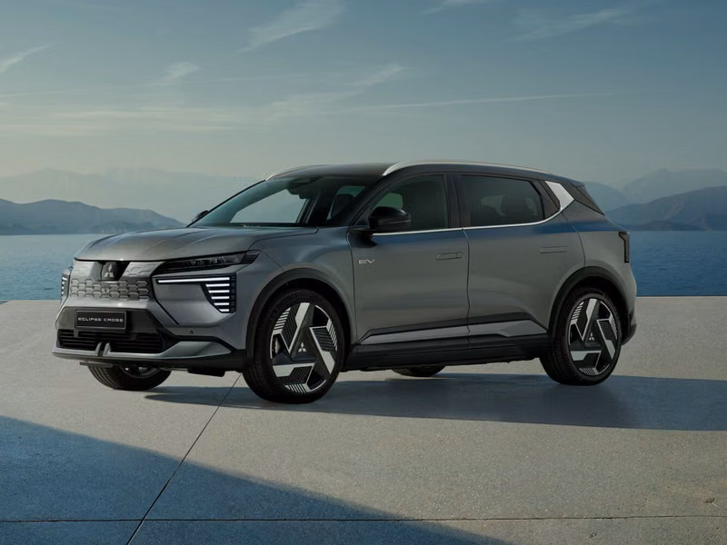 Mitsubishi Eclipse Cross II, Внедорожник 5 дв. — вид спереди в три четверти