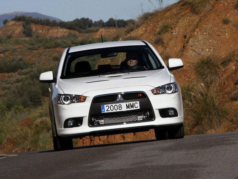 Mitsubishi Lancer Ralliart X, Хэтчбек 5 дв. — вид спереди