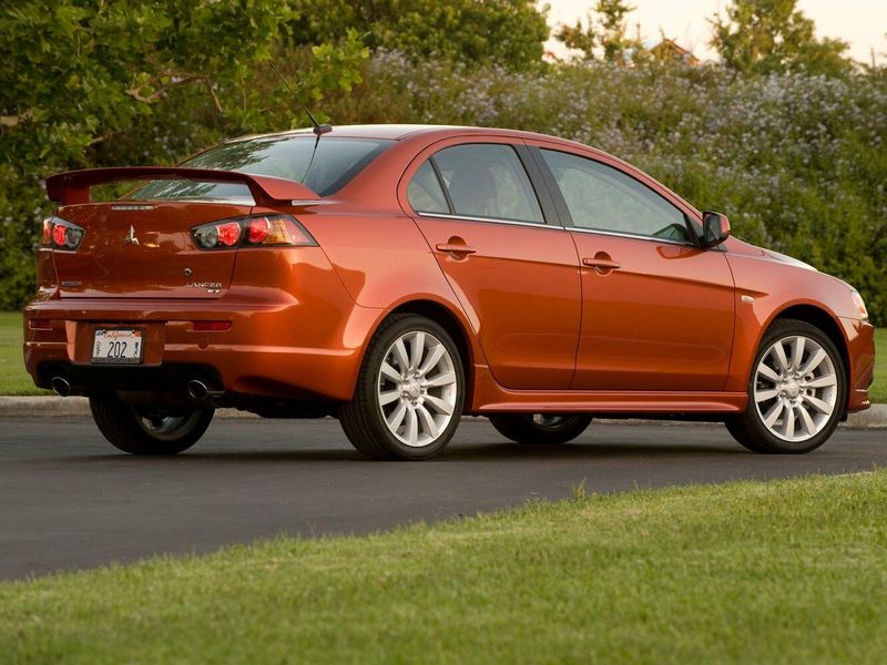 Mitsubishi Lancer Ralliart X, Седан — вид сзади справа
