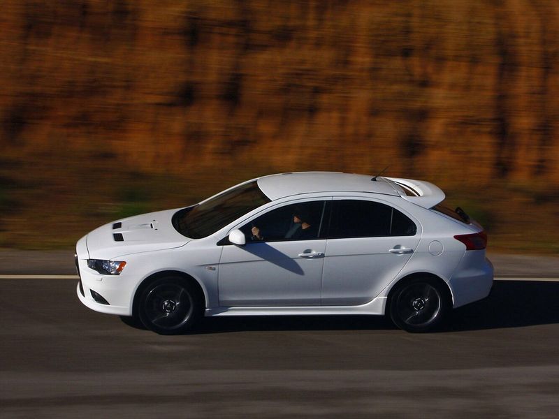 Mitsubishi Lancer Ralliart X, Хэтчбек 5 дв. — вид слева