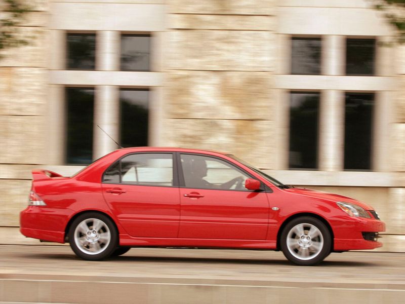 Mitsubishi Lancer Ralliart IX Рестайлинг, Седан — вид слева