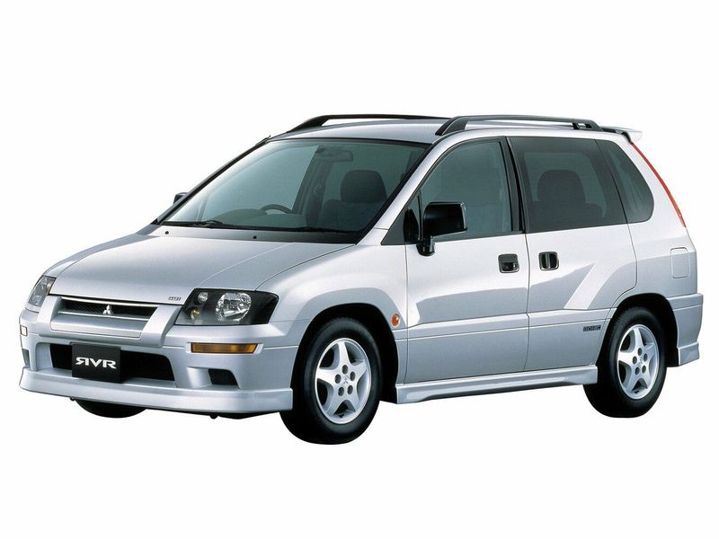 Mitsubishi RVR ثانياً، فان مدمج — منظر أمامي أيسر