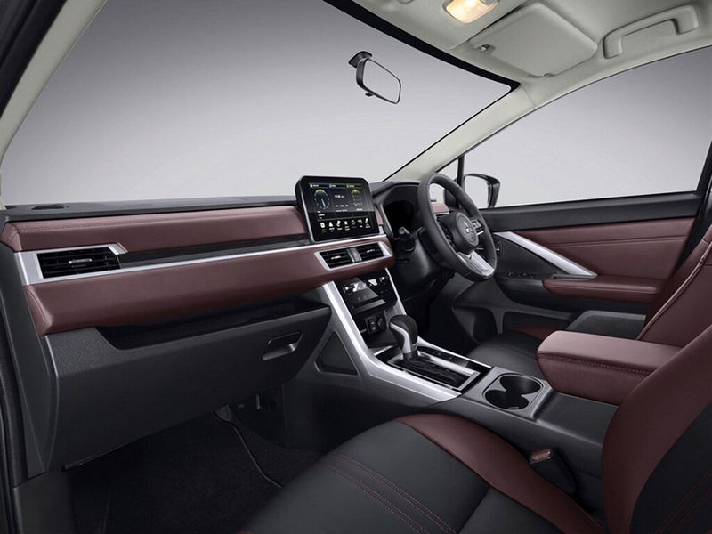 Mitsubishi Xpander I تجميل الوجه 2، دفع رباعي 5 أبواب Cross — منطقة السائق