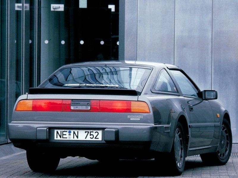 Nissan 300ZX ط (Z31)، كوبيه — منظر خلفي أيمن