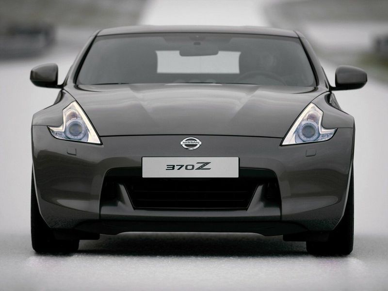 Nissan 370Z I، كوبيه — منظر أمامي