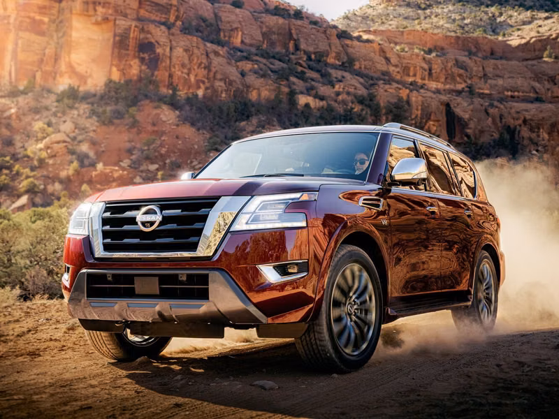 Nissan Armada فيس ليفت الثاني، دفع رباعي 5 أبواب — منظر أمامي أيمن