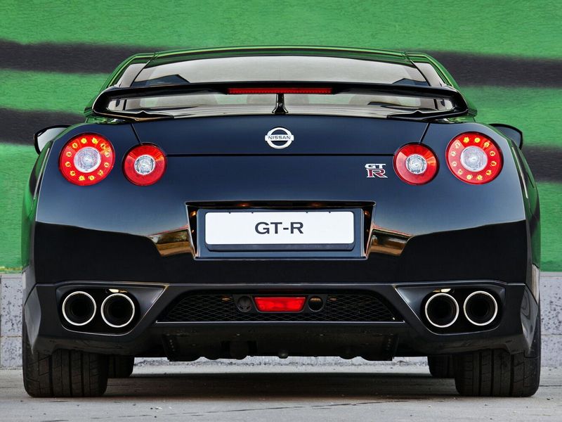 Nissan GT-R I، كوبيه — منظر خلفي