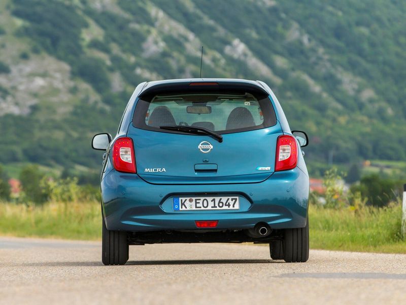 Nissan Micra فيس ليفت IV (K13) IV (K13)، هاتشباك 5 أبواب — منظر خلفي