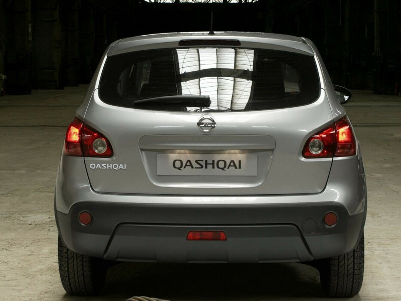 Nissan Qashqai I, Внедорожник 5 дв. — вид сзади
