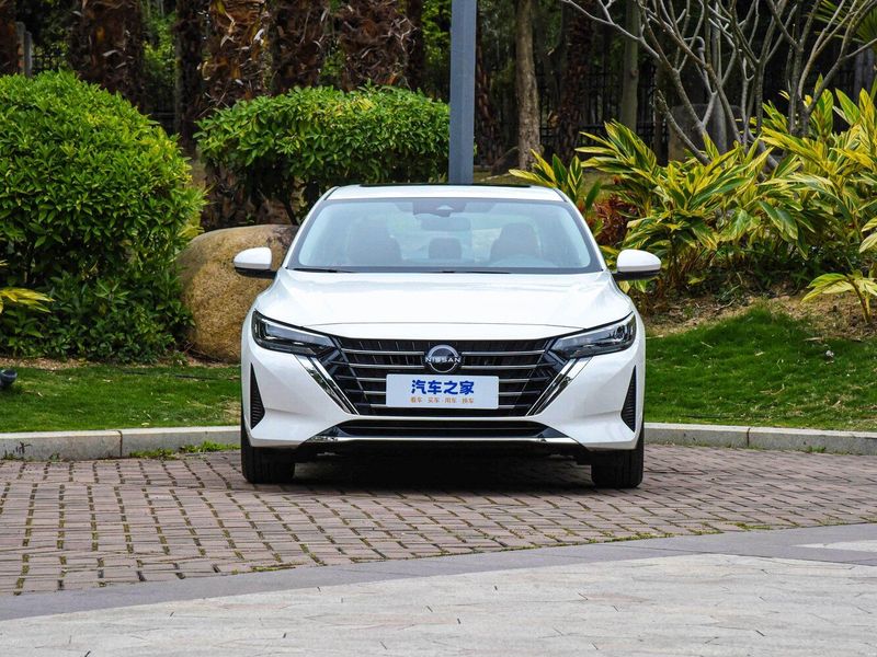 Nissan Sylphy عملية فيس ليفت IV (B18)، سيدان — منظر أمامي