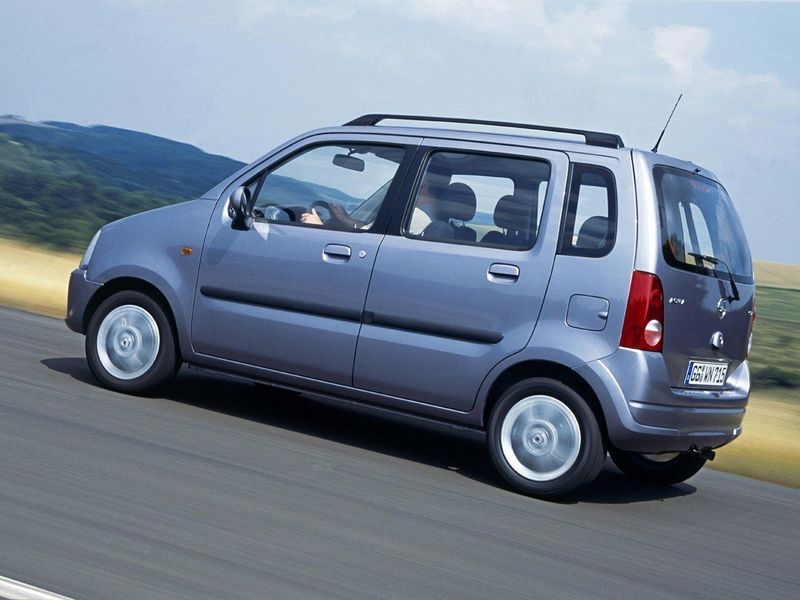 Opel Agila A تجميل الوجه، ميكرو فان — منظر خلفي أيسر