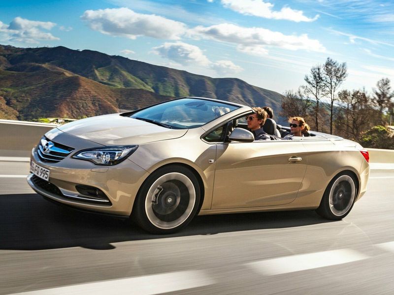 Opel Cascada، قابلة للتحويل — منظر أمامي أيمن