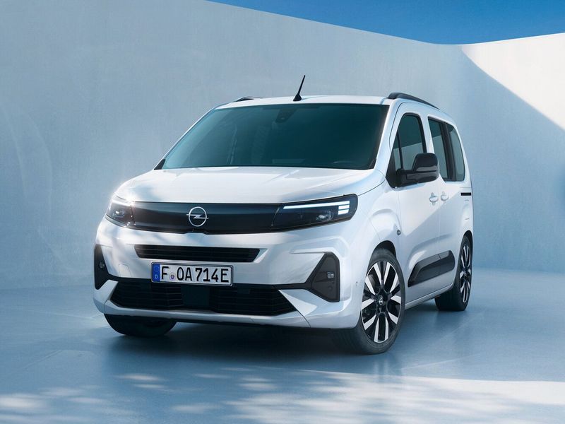 Opel Combo E Рестайлинг, Компактвэн — вид спереди