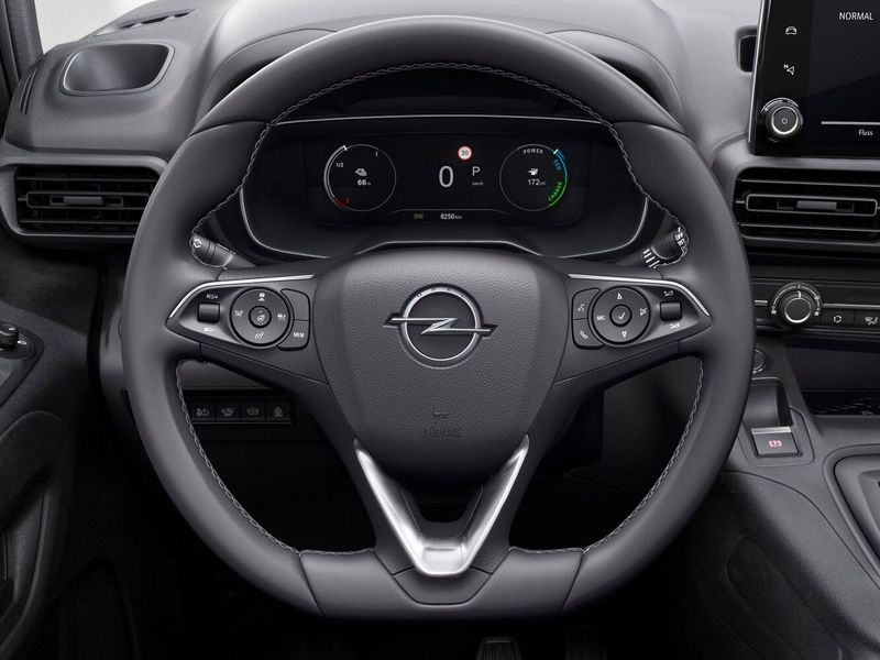 Opel Combo E، فان XL — عجلة القيادة