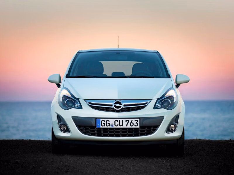 Opel Corsa D Рестайлинг II, Хэтчбек 3 дв. — вид спереди
