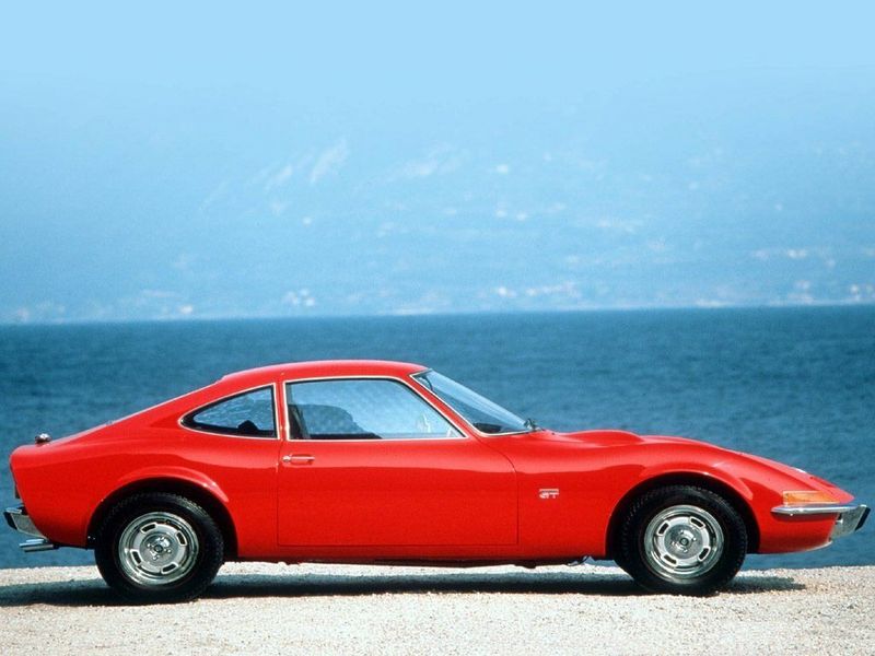 Opel GT I, Купе — вид справа