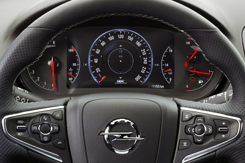 Opel Insignia OPC I تجميل الوجه، ليفتباك — لوحة العدادات