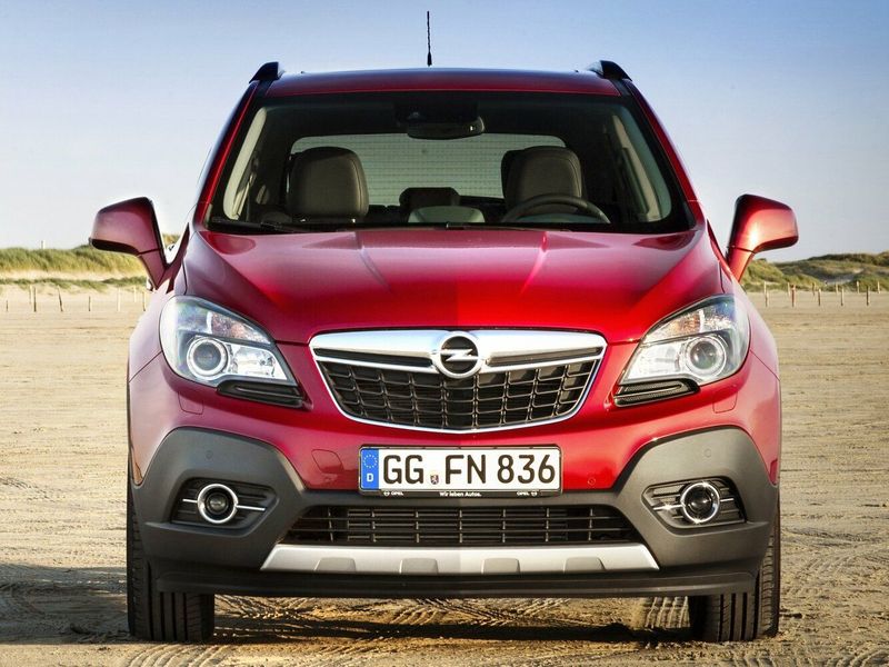 Opel Mokka I, Внедорожник 5 дв. — вид спереди