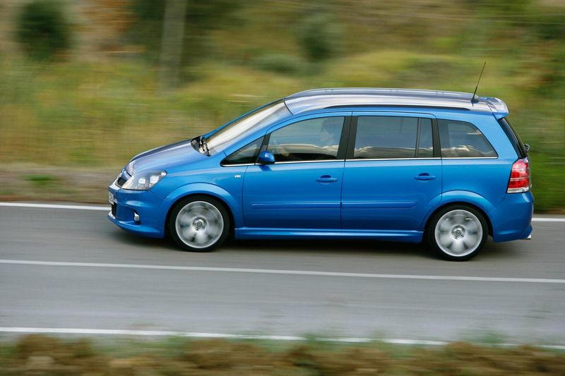 Opel Zafira OPC B, Compact Van — left side view