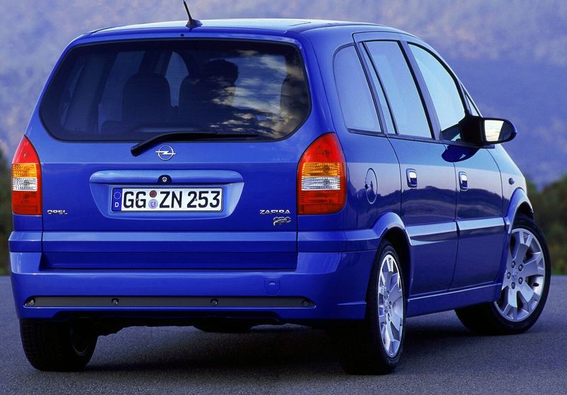 Opel Zafira OPC A, Compact Van — rear-right view
