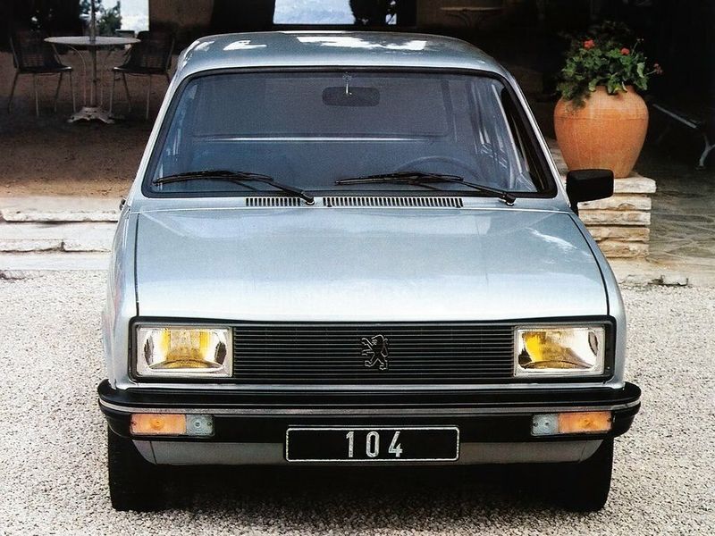 Peugeot 104, Хэтчбек 5 дв. — вид спереди