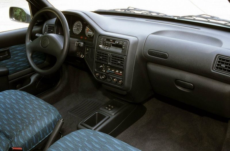 Peugeot 106 I Рестайлинг, Хэтчбек 5 дв. — передняя панель