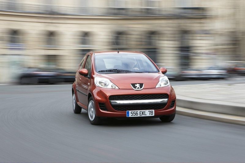 Peugeot 107 I Рестайлинг, Хэтчбек 5 дв. — вид спереди слева