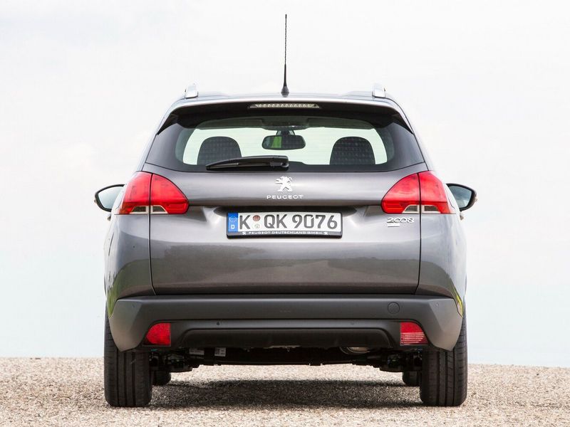 Peugeot 2008 I, Универсал 5 дв. — вид сзади