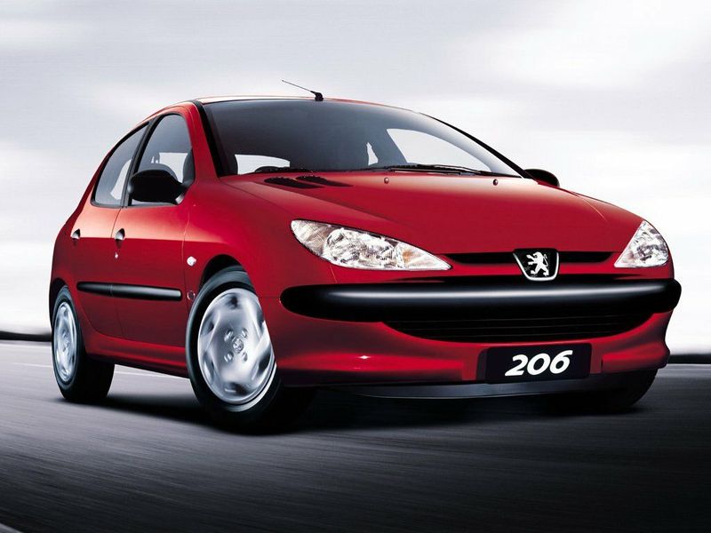 Peugeot 206, Хэтчбек 5 дв. — вид спереди справа