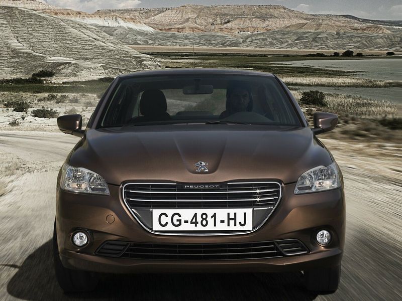 Peugeot 301 I, Седан — вид спереди