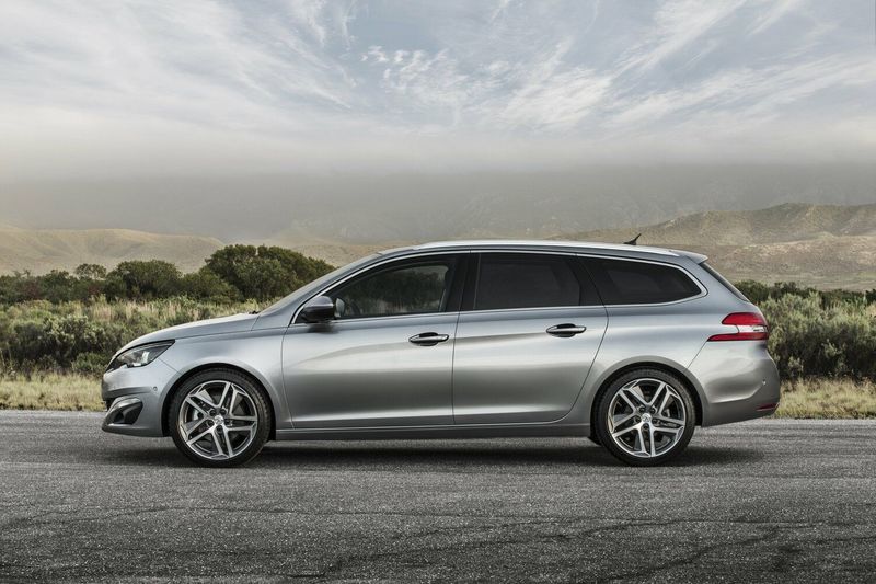 Peugeot 308 II, Универсал 5 дв. — вид слева