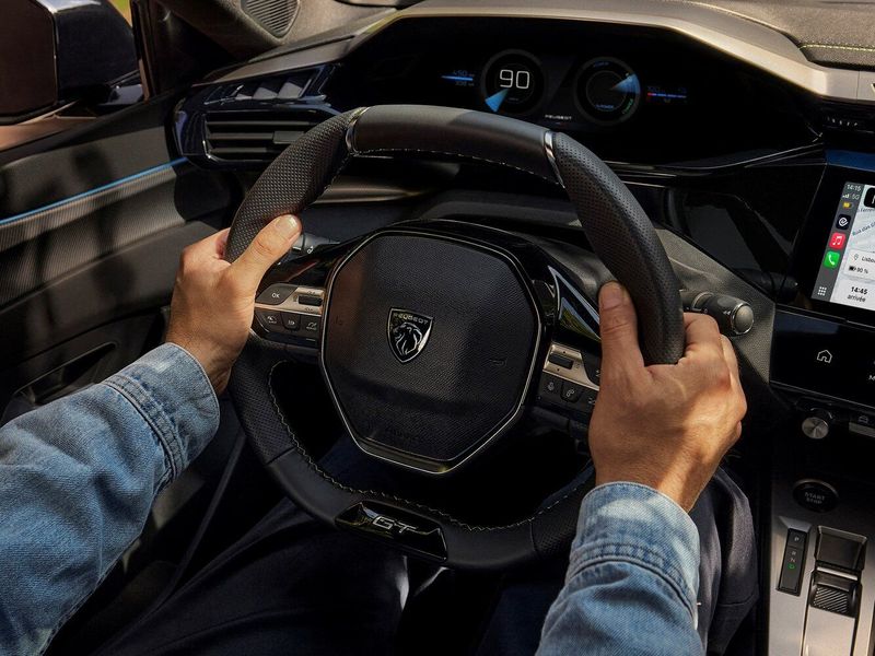 Peugeot 308 III Рестайлинг, Универсал 5 дв. — рулевое колесо