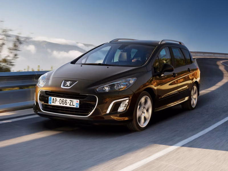 Peugeot 308 I Рестайлинг, Универсал 5 дв. — вид спереди справа