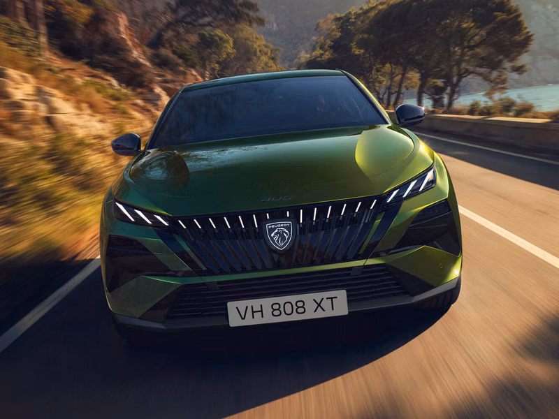 Peugeot 408 III Рестайлинг, Внедорожник 5 дв. — вид спереди