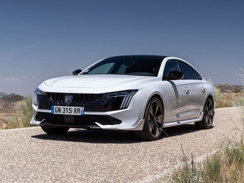 Peugeot 508 II Рестайлинг, Лифтбэк — вид спереди