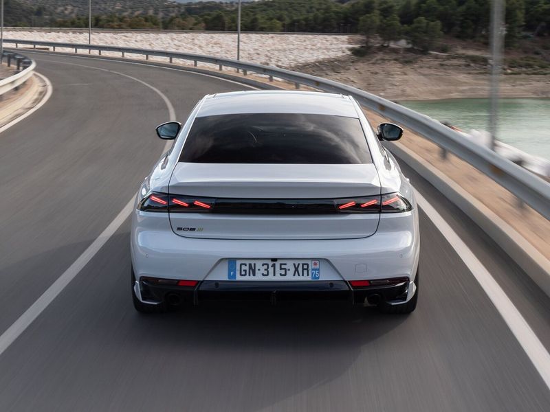 Peugeot 508 II Рестайлинг, Лифтбэк — вид сзади