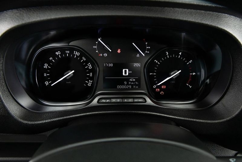 Peugeot Expert III, Минивэн — панель приборов