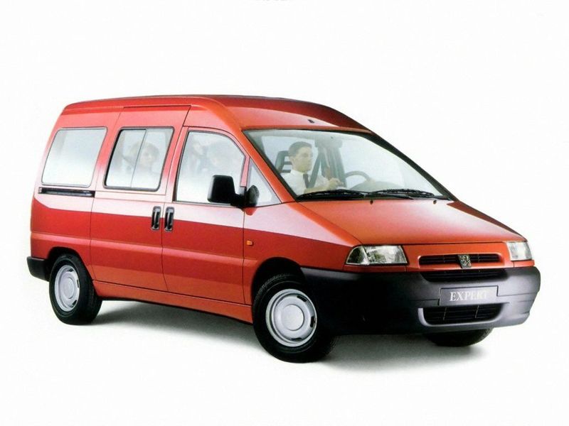 Peugeot Expert I, Минивэн — вид спереди справа