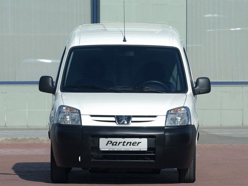 Peugeot Partner أنا فيس ليفت، فان — منظر أمامي