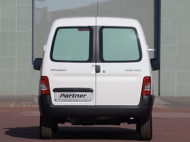 Peugeot Partner أنا فيس ليفت، فان — منظر خلفي