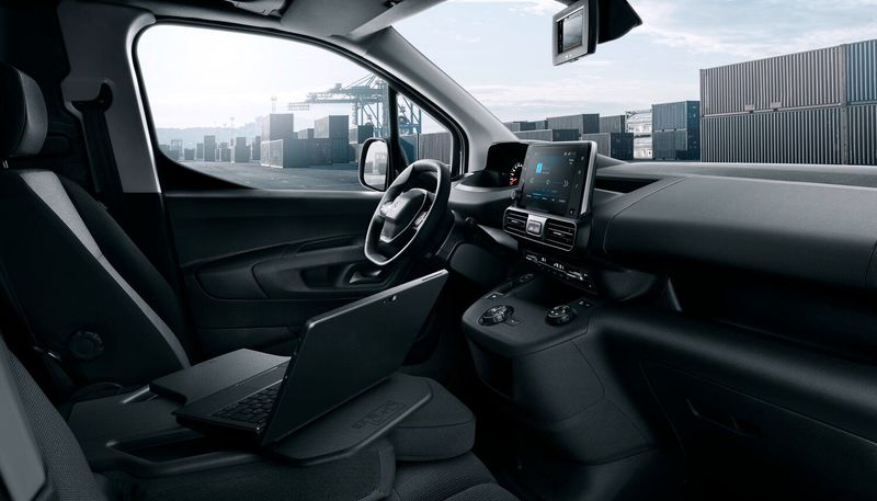 Peugeot Partner ثالثاً، فان — منطقة السائق