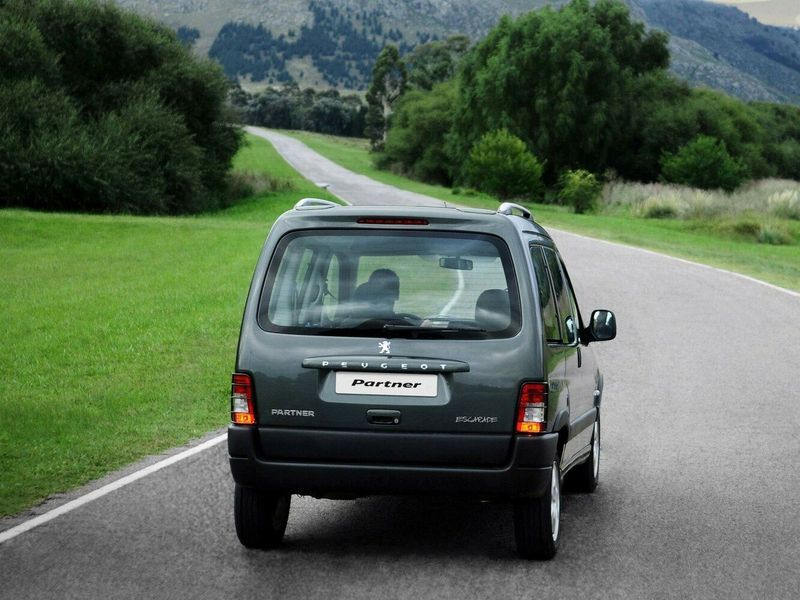 Peugeot Partner أنا فيس ليفت، فان مدمج — منظر خلفي