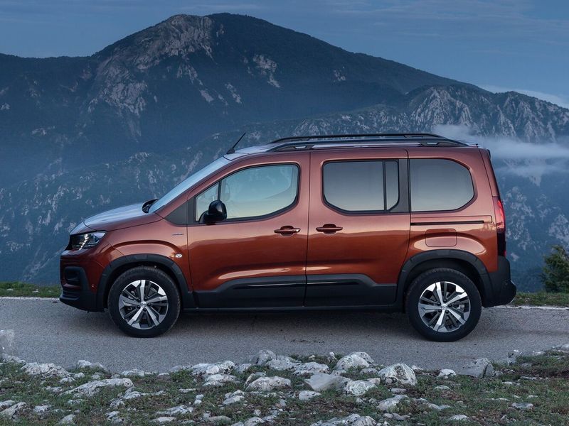 Peugeot Rifter I, Компактвэн — вид слева